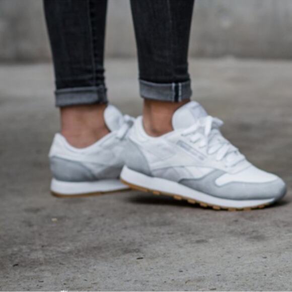 Reebok Shoes - Reebok classic harmon run gray/white size 7.5